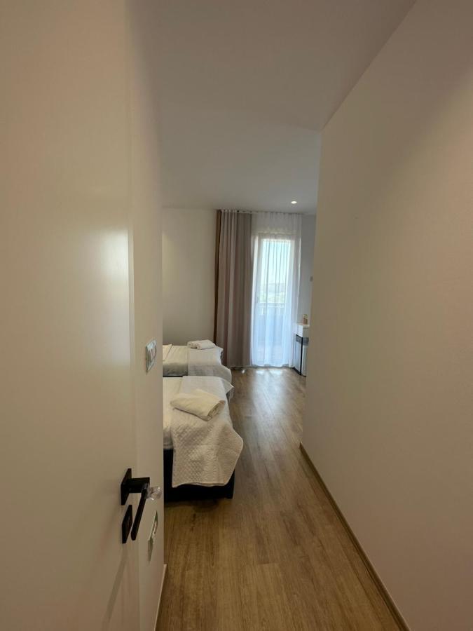 Hotel Restaurant Natyra E Qete Lezhë Екстериор снимка