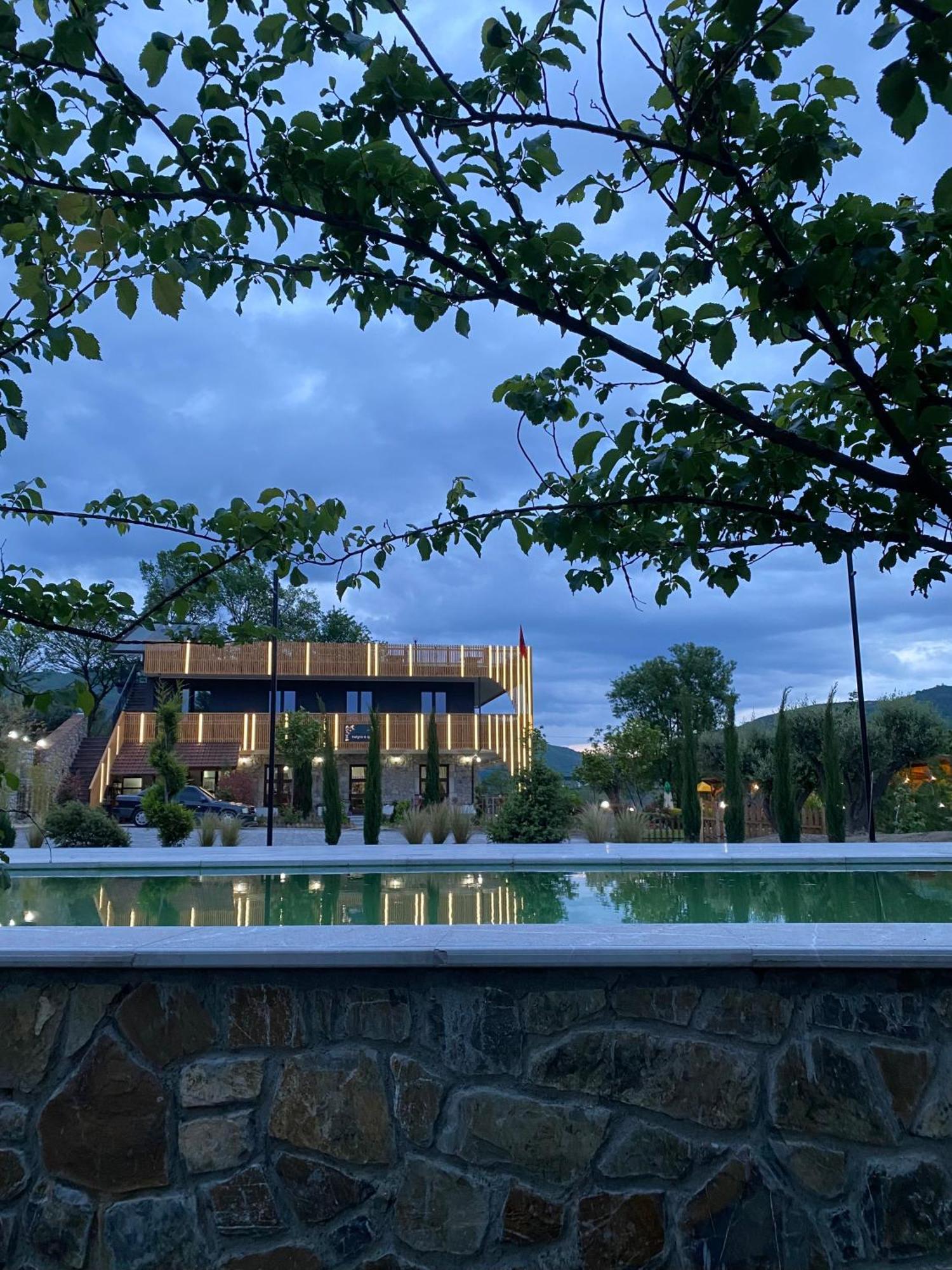 Hotel Restaurant Natyra E Qete Lezhë Екстериор снимка